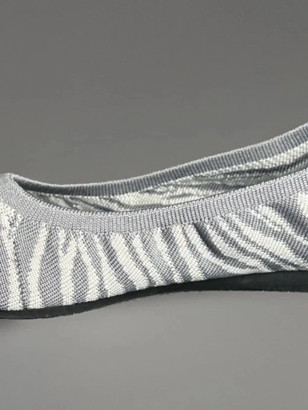 Steven by Steve Madden Women's 8.5 Zebra Print Slip On Flats Gray White Knit